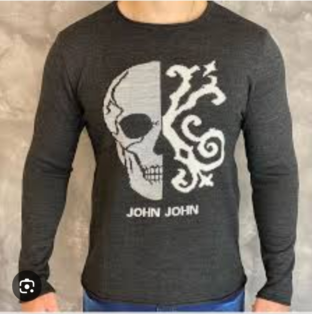 JOHN JOHN Gray Skull Sweater Sz L
